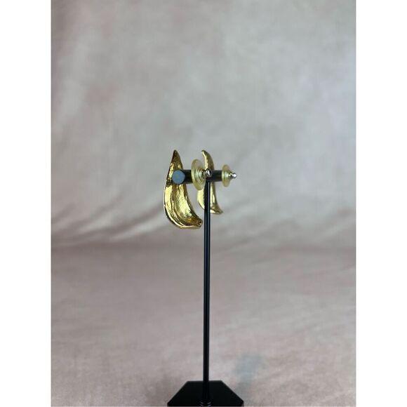 Vintage 1980s Gold Tone Earrings Chunky Gold Teardrop Waterdrop - Picture 2 of 5